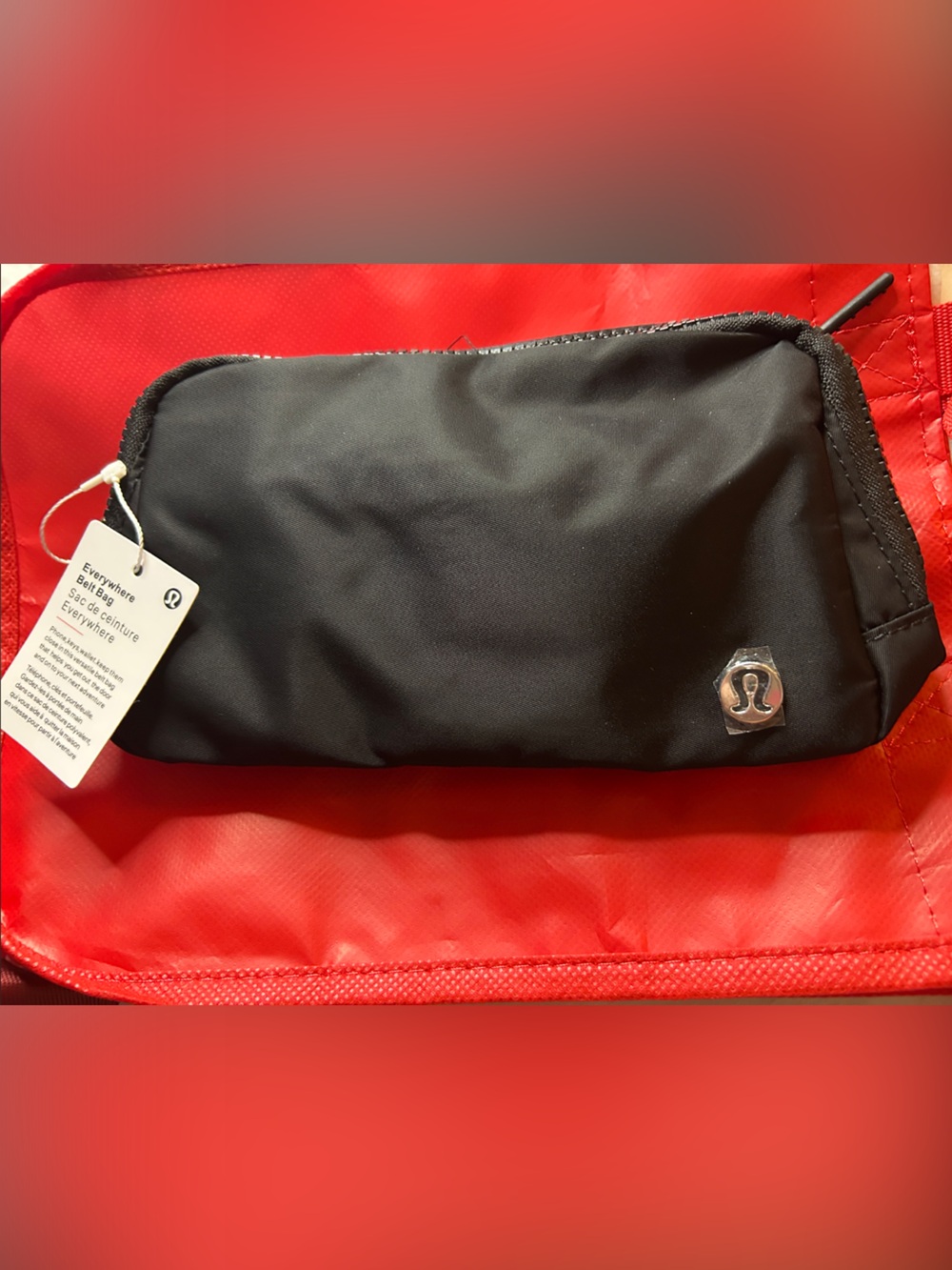 Lululemon “EVERYWHERE BELT BAG” Black with Silver Logo. NWT